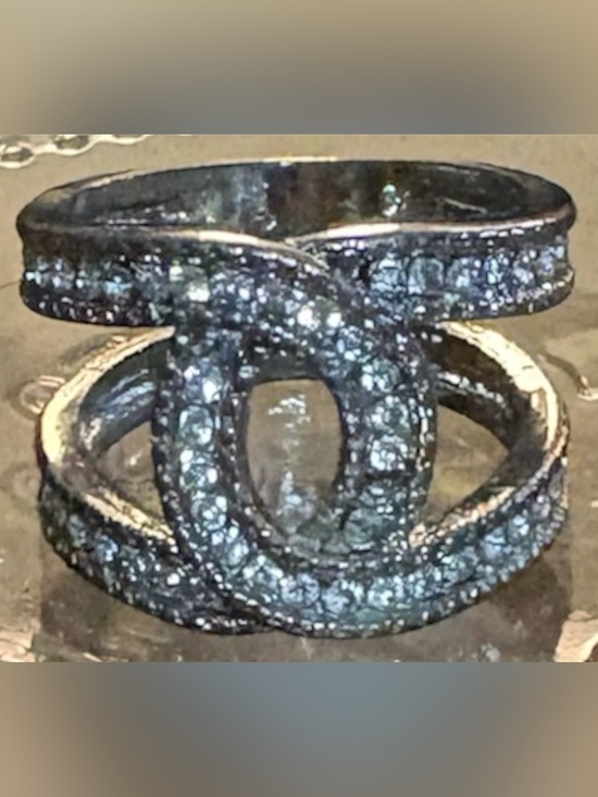 Jewelry - Crystal Interlocking Double-Circle Fashion Ring, 5.5